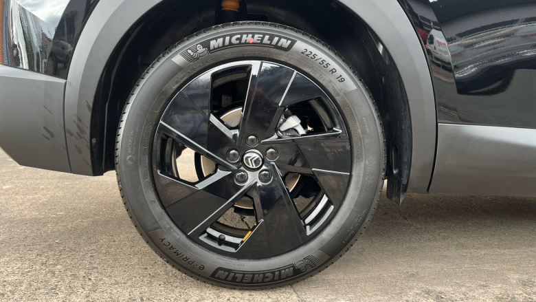 Citroen C5 Aircross 1.2 Hybrid 145 Max 5dr Auto Petrol Hatchback